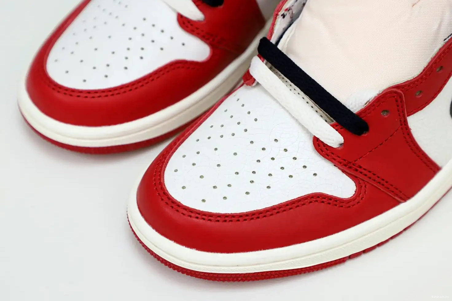LOST Kimikick “CHICAGO” 1 REIMAGINED AIR FOUND JORDAN 2022 AND 0515